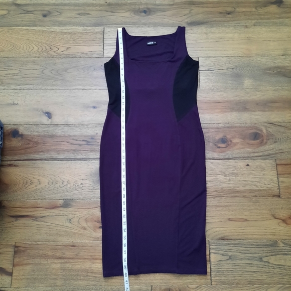 Miik Sleeveless Fitted Dress - Picture 10 of 16